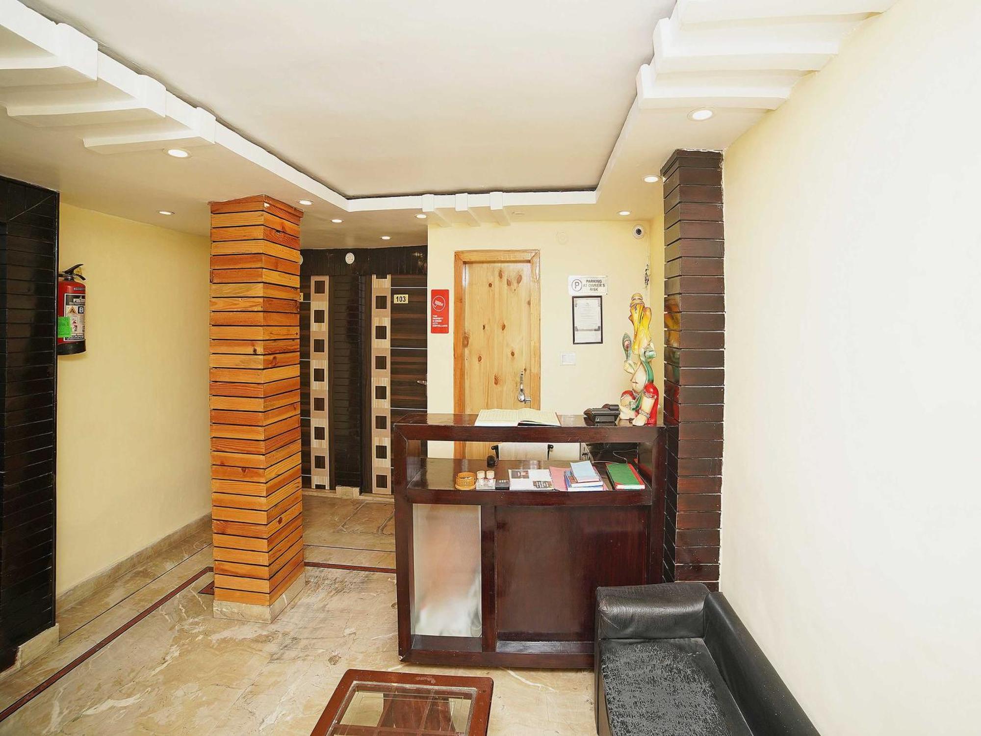 Oyo Flagship 8594 Golden Nest Hotel Nainital Ngoại thất bức ảnh