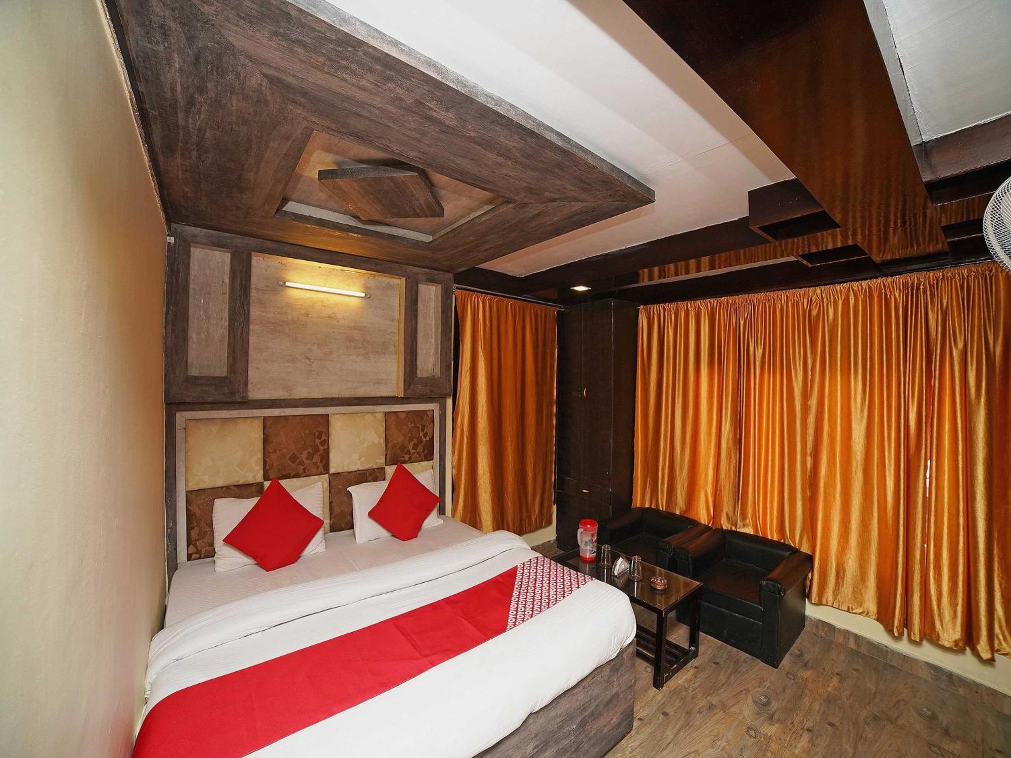 Oyo Flagship 8594 Golden Nest Hotel Nainital Ngoại thất bức ảnh