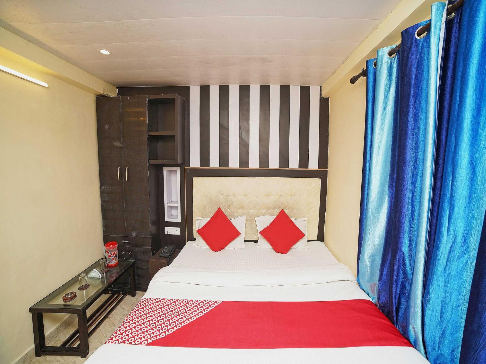 Oyo Flagship 8594 Golden Nest Hotel Nainital Ngoại thất bức ảnh