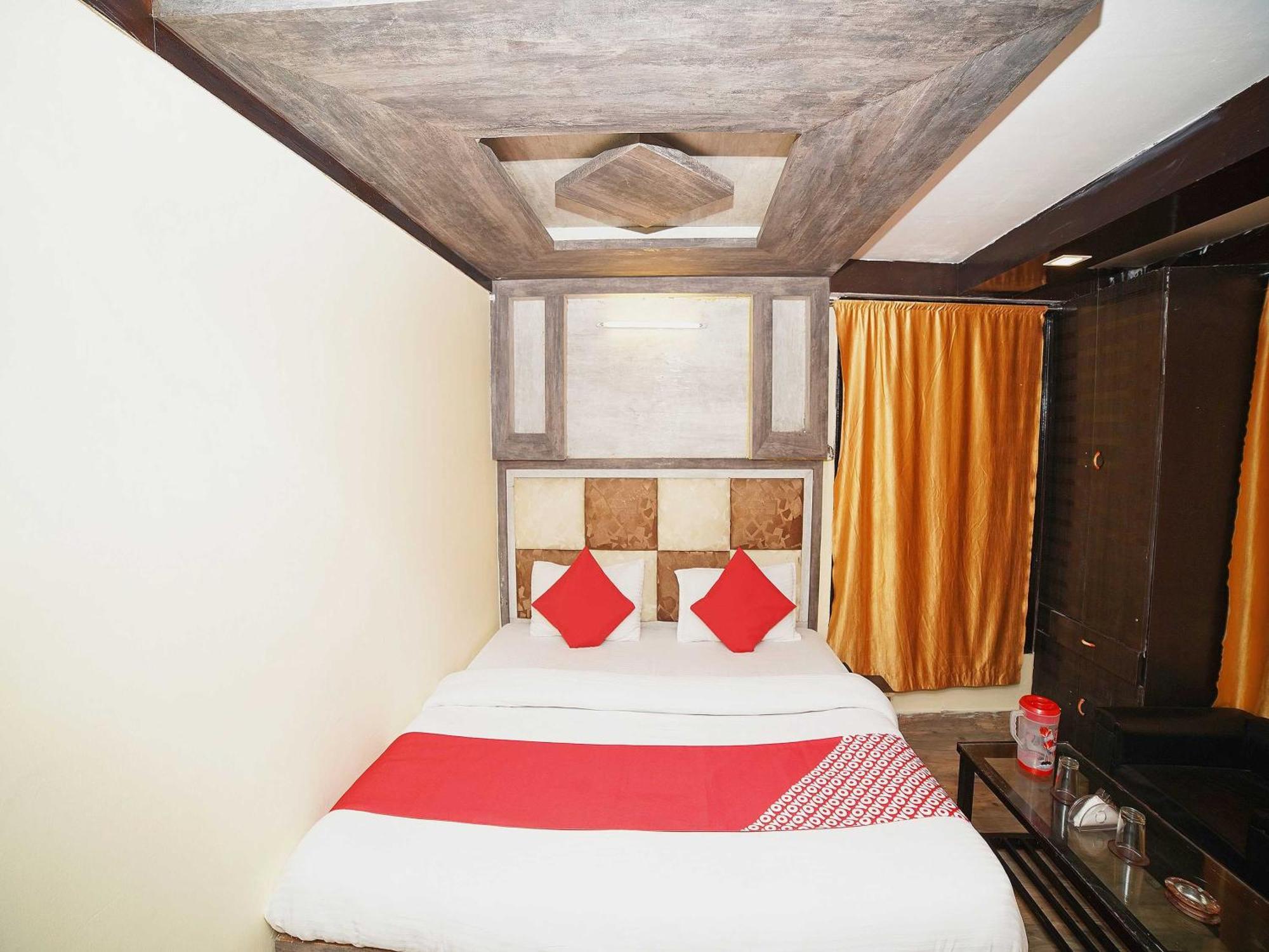 Oyo Flagship 8594 Golden Nest Hotel Nainital Ngoại thất bức ảnh