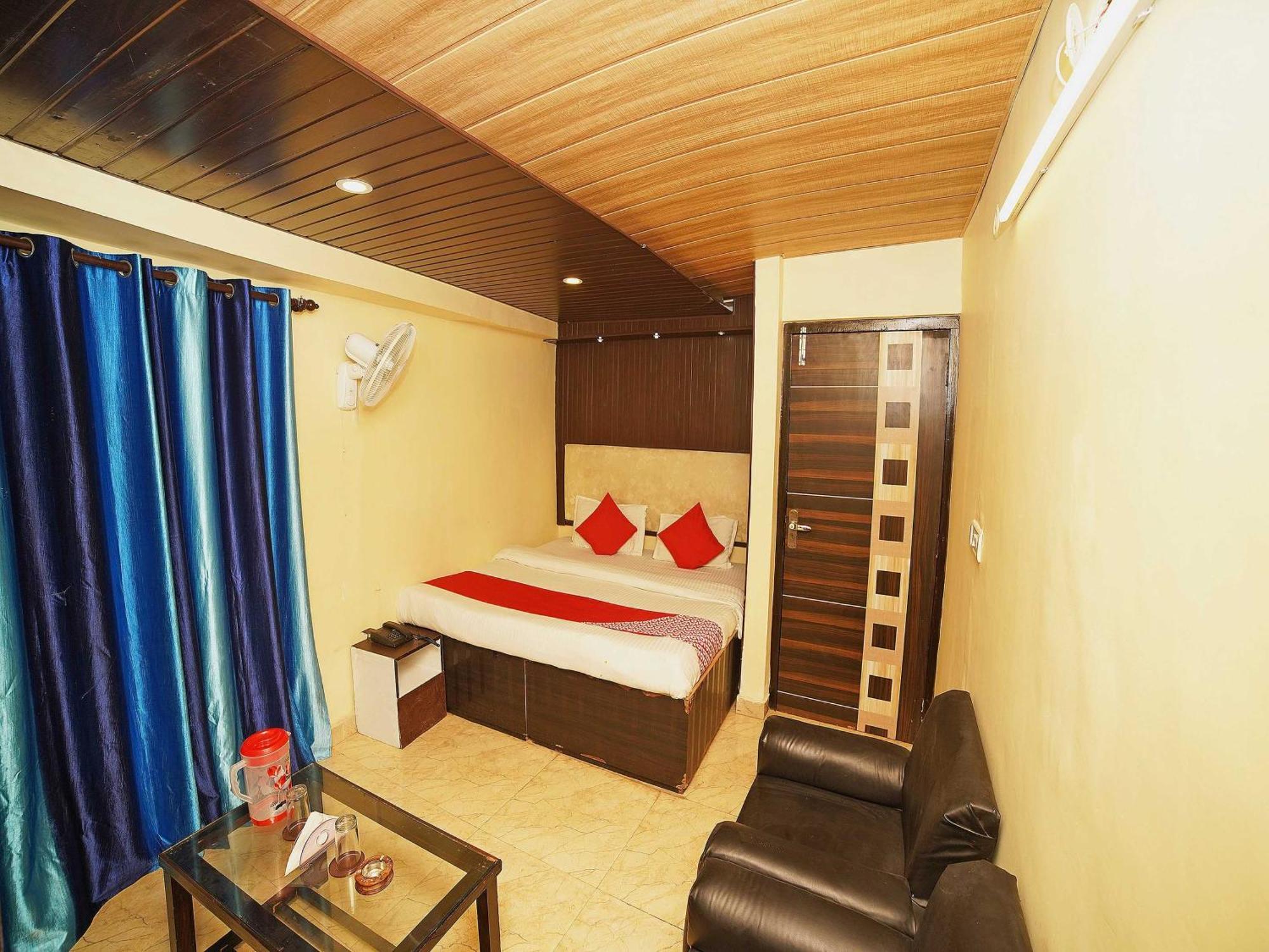 Oyo Flagship 8594 Golden Nest Hotel Nainital Ngoại thất bức ảnh