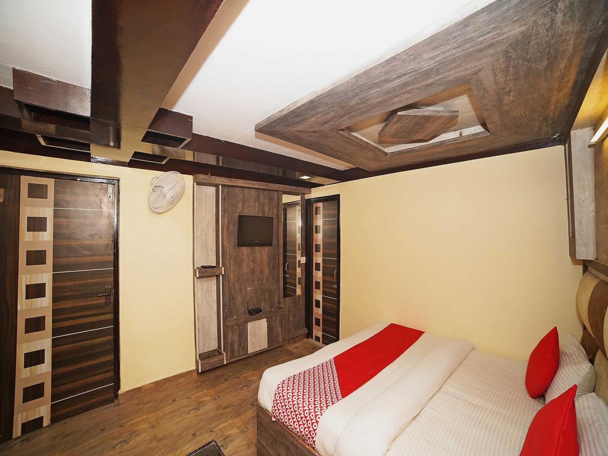 Oyo Flagship 8594 Golden Nest Hotel Nainital Ngoại thất bức ảnh