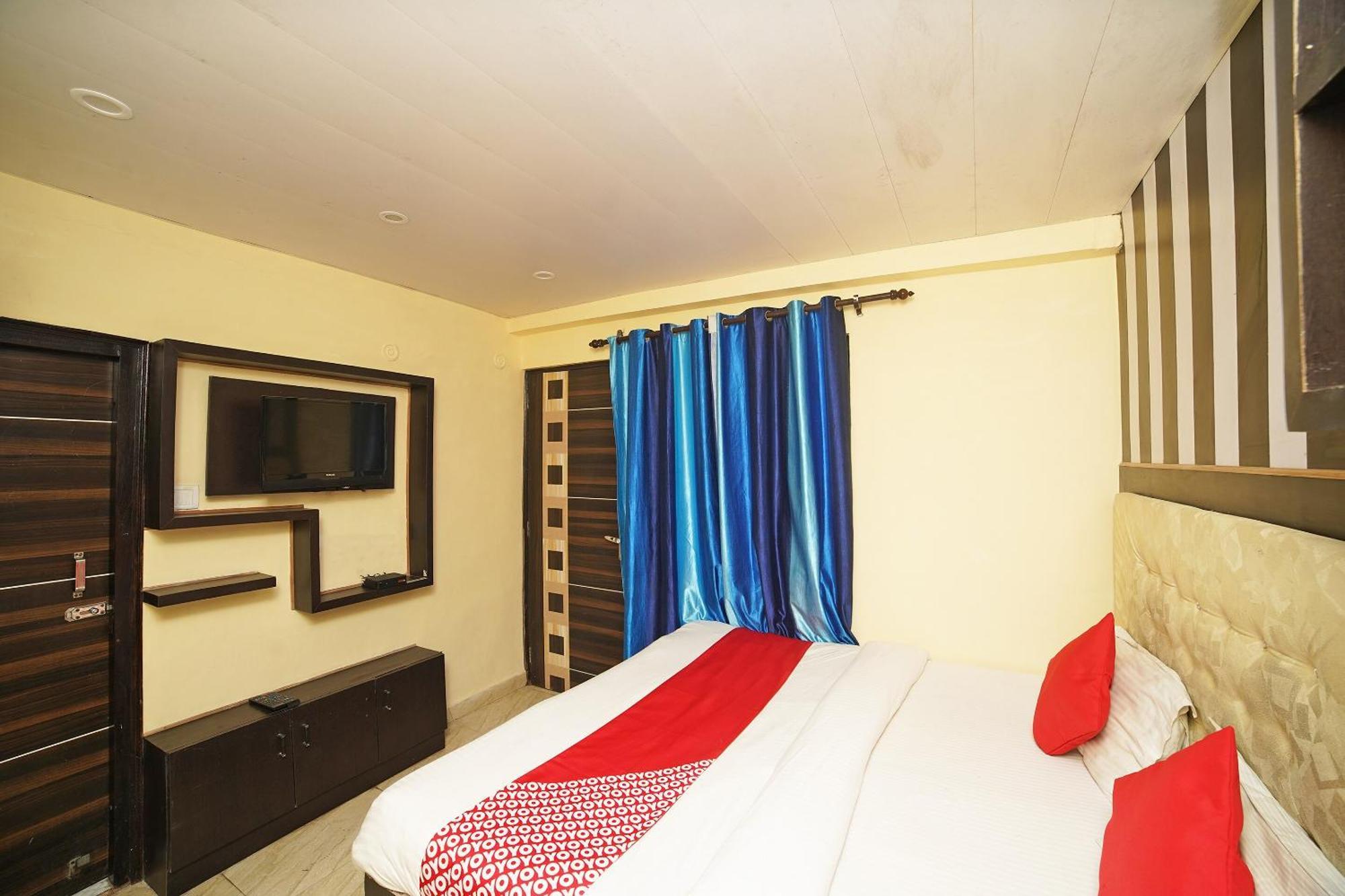 Oyo Flagship 8594 Golden Nest Hotel Nainital Ngoại thất bức ảnh
