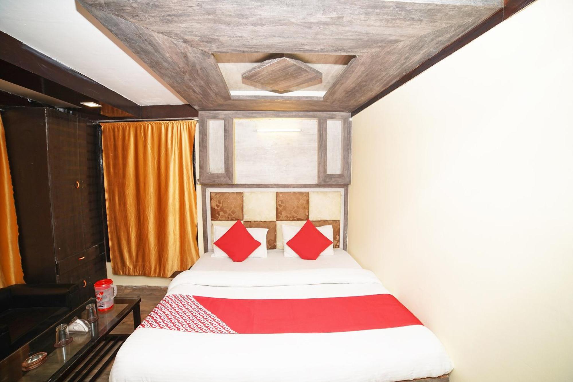Oyo Flagship 8594 Golden Nest Hotel Nainital Ngoại thất bức ảnh